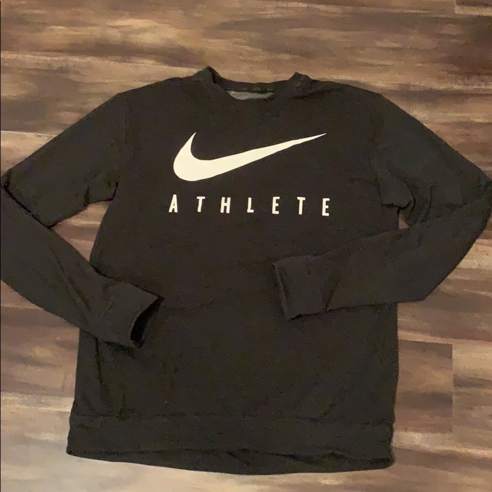 Men’s work out sweater